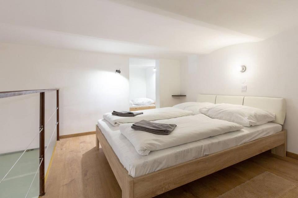 Stylish Loft Flat In The Heart Of Lejlighed Budapest