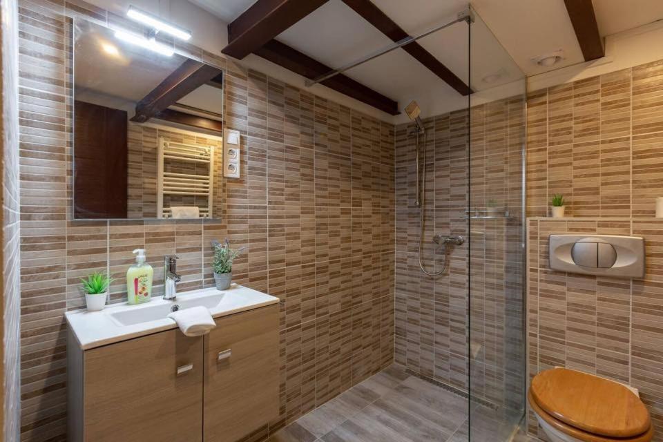 Stylish Loft Flat In The Heart Of Lejlighed